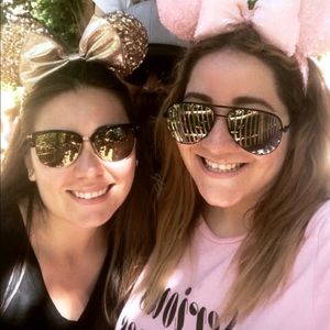 Meet your Posher, Denee